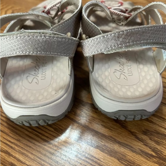 Skechers Lomell Women Size 8 Sandals Slingback Vegan Ripstop Upper - Picture 8 of 8